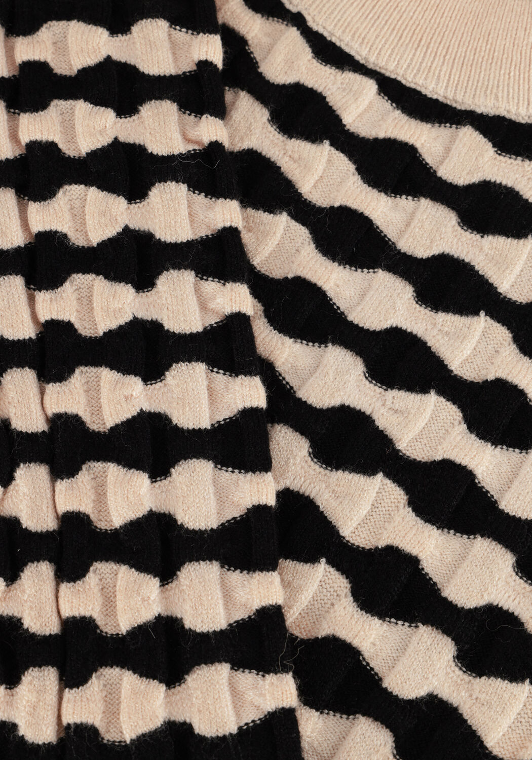 Zwarte ANOTHER LABEL Trui ASTER KNITTED PULL - large