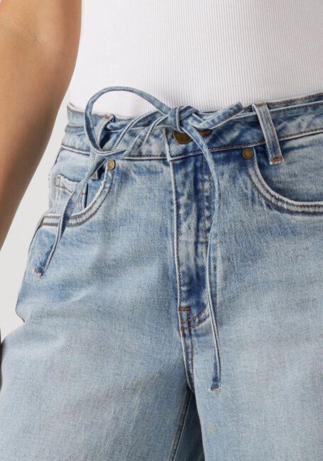 Lichtblauwe MY ESSENTIAL WARDROBE Wide jeans MWKARO 144 MID X-WIDE - large
