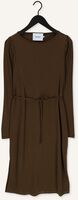Bruine MINUS Midi jurk BRINLEY BOATNECK DRESS Bruine MINUS Midi jurk BRINLEY BOATNECK DRESS - medium