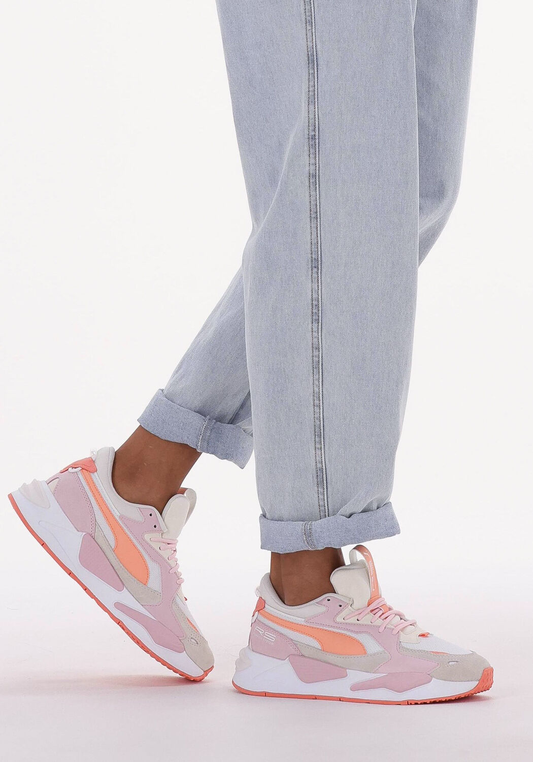 Sneakers hotsell roze dames