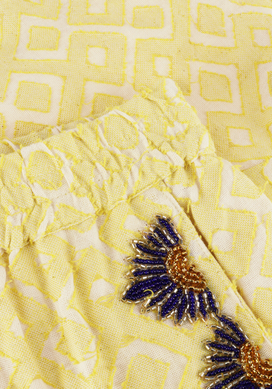 Butter yellow WILD Korte broek CLARA - large