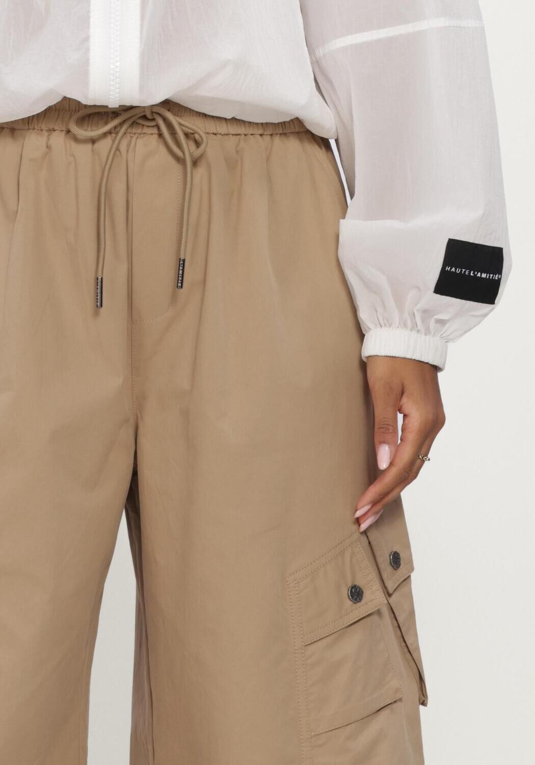 HAUTE L'AMITIÉ Haute L'Amitié Dames Broeken Air Zip Tall Pant Beige
