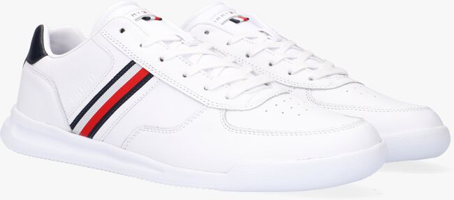 Witte TOMMY HILFIGER Lage sneakers LIGHTWEIGHT SNEAKER FLAG - large