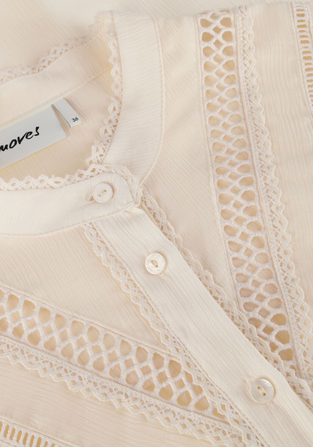 Witte MOVES Blouses FEMILINE - large