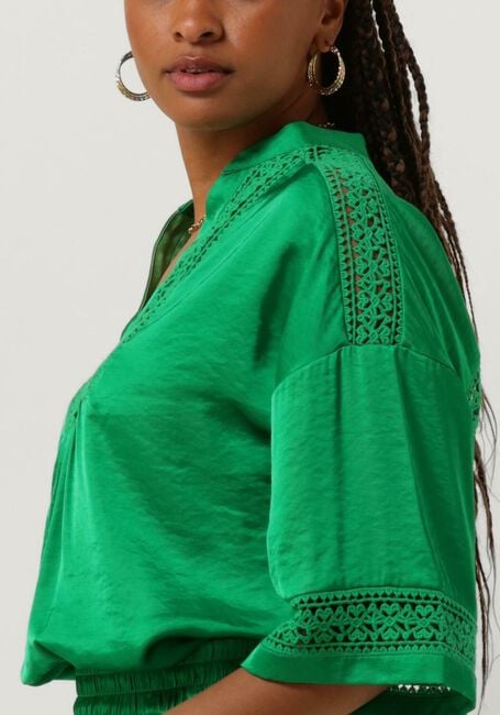 Groene NUKUS Top NINA TOP V-NECK SILKY - large