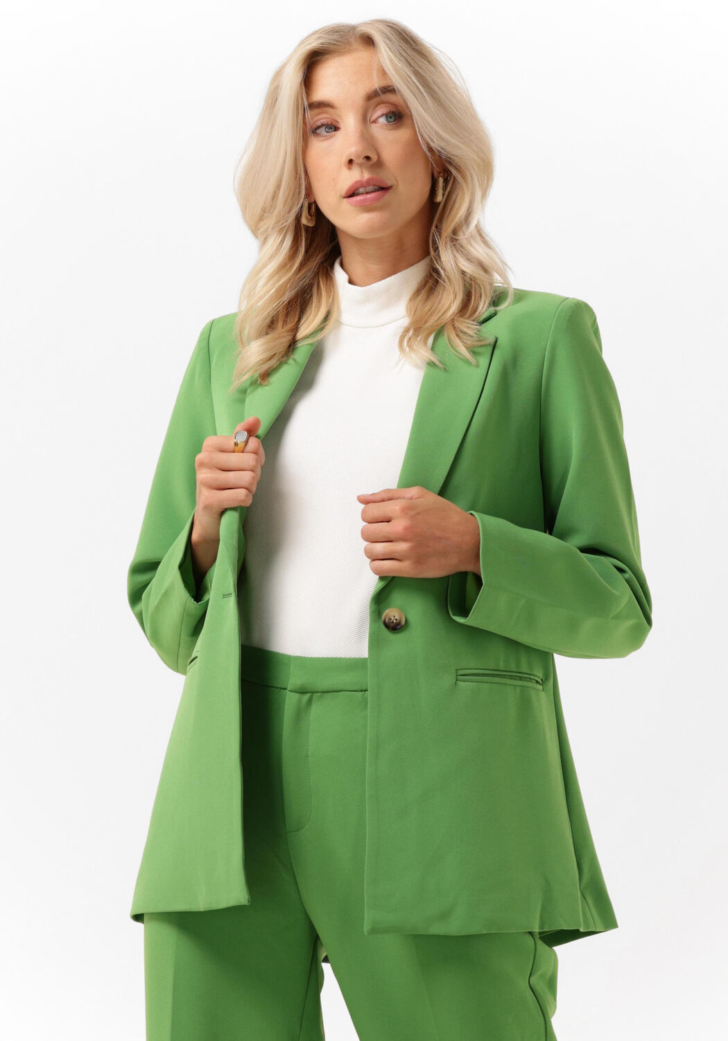 groene neo noir blazer avery suit blazer