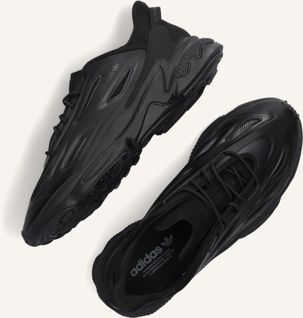 Zwarte ADIDAS Lage sneakers OZWEEGO CELOX MEN Zwarte ADIDAS Lage sneakers OZWEEGO CELOX MEN - large