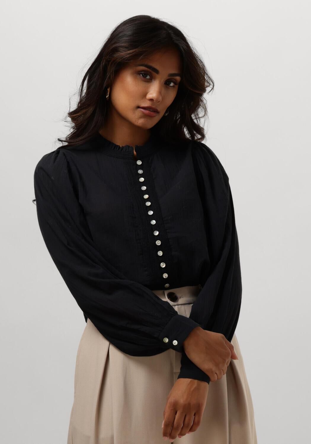 RUBY TUESDAY Dames Blouses Irem Blouse With Small Pleats + Buttons Placket Zwart