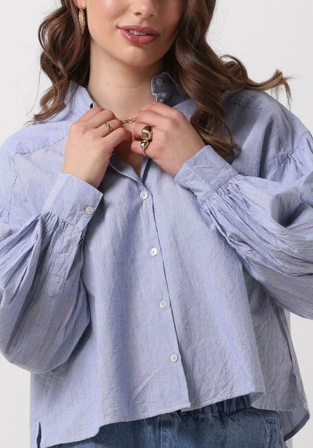 Lichtblauwe BY-BAR Blouses SARAH SHORT PIN STRIPE BLOUSE - large