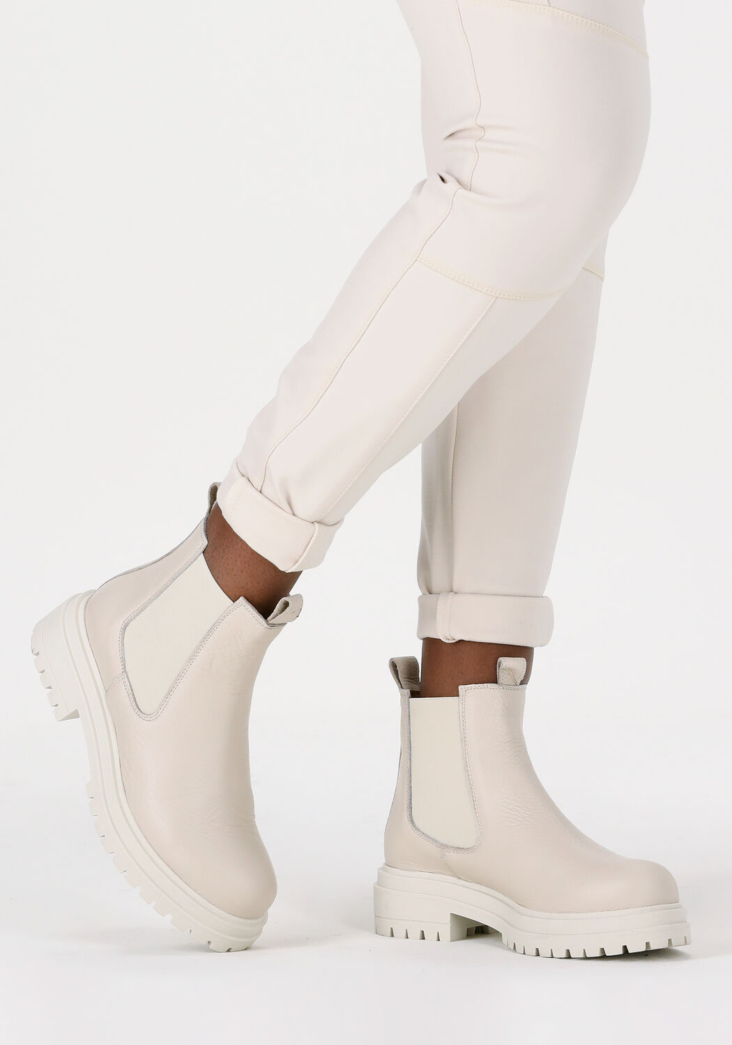 Beige CA'SHOTT 24203 Chelsea boots | Omoda
