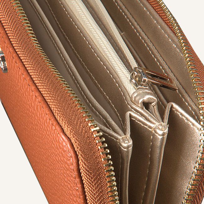 Cognac GUESS Portemonnee ALBY SLG LARGE ZIP AROUND Cognac GUESS Portemonnee ALBY SLG LARGE ZIP AROUND - large