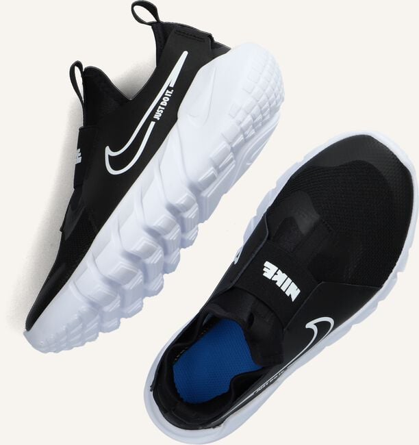 Zwarte NIKE Lage sneakers FLEX RUNNER 2 (GS) Zwarte NIKE Lage sneakers FLEX RUNNER 2 (GS) - large