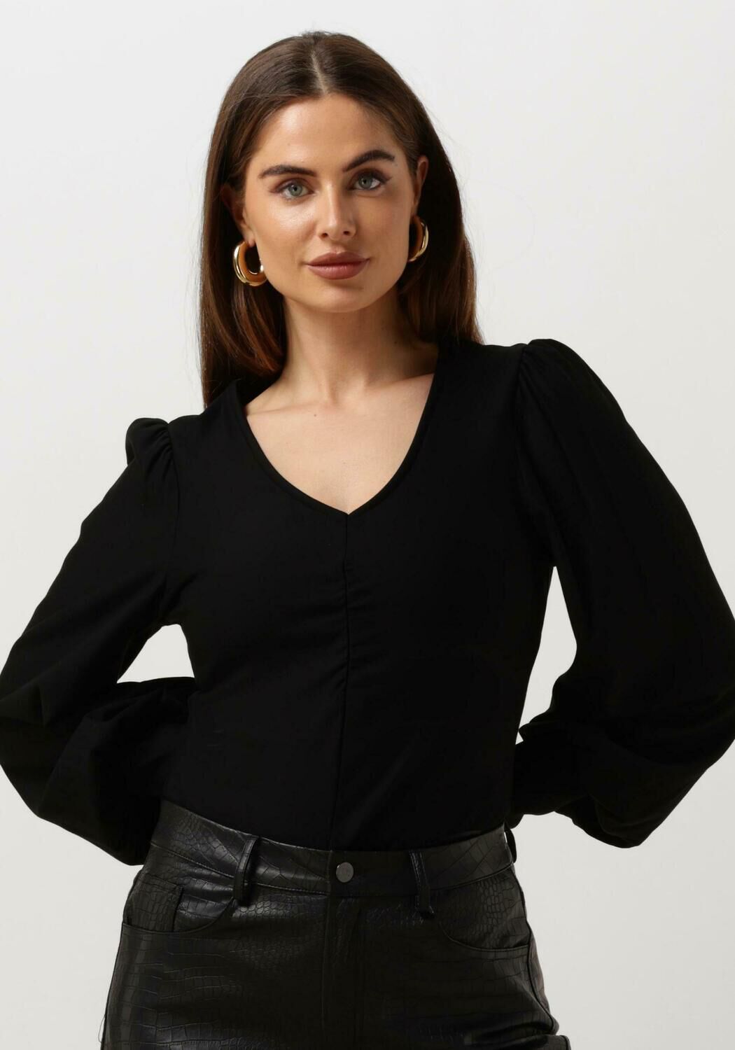 GESTUZ Dames Blouses Rifagz V-neck Blouse Zwart