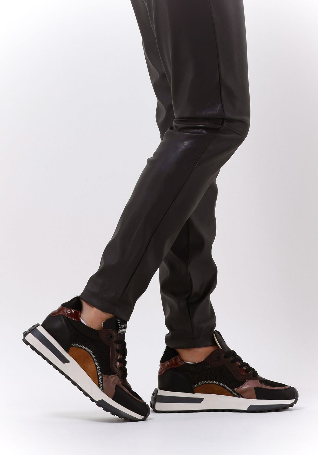 Zwarte VIA VAI Lage sneakers POSY - large