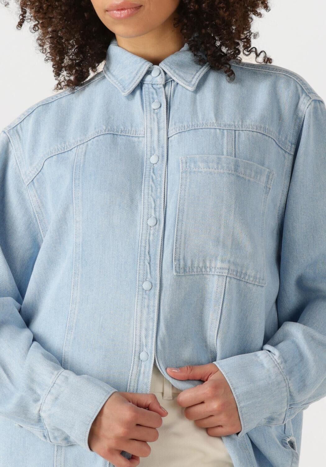 SECOND FEMALE Dames Blouses Irvin Denim Shirt Lichtblauw