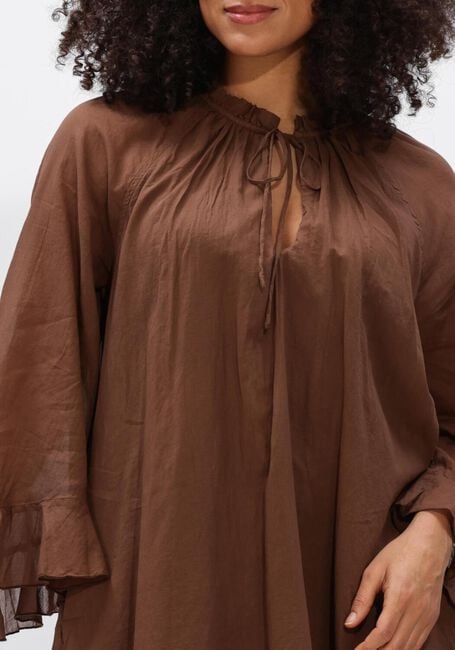 Bruine DEVOTION Jurken NIVEA - large