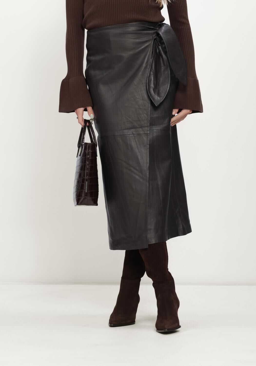 LINA LOCCHI Dames Rokken Ll-beate Zwart