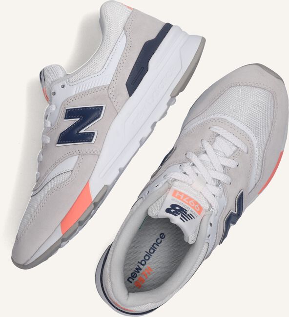 Beige NEW BALANCE Lage sneakers CW997 Beige NEW BALANCE Lage sneakers CW997 - large