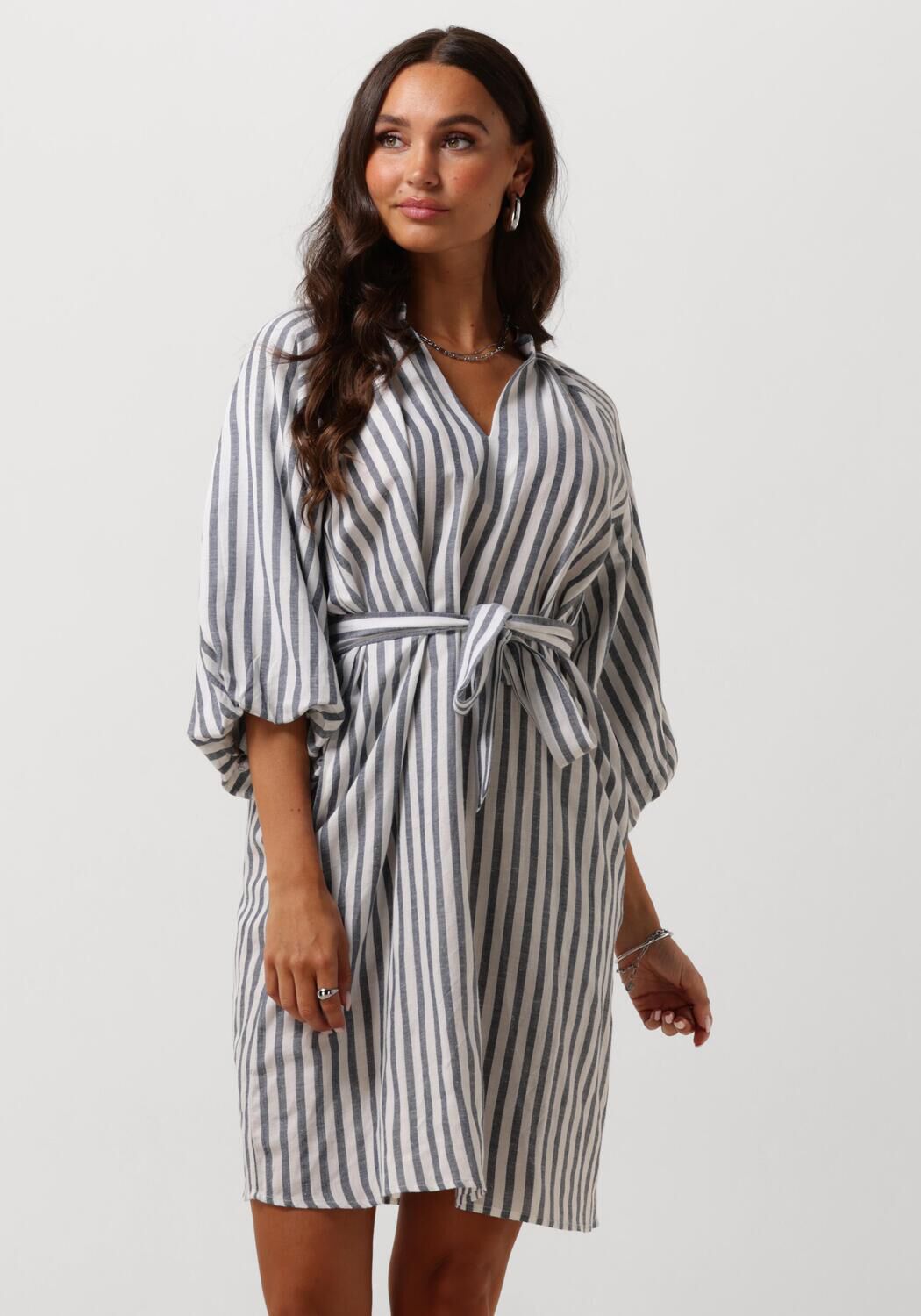 Minus Ecru Korte Jurk Stijlvolle Toevoeging Multicolor Dames