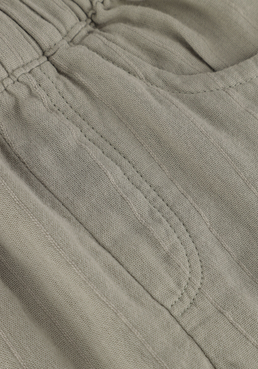 Olijf LIL' ATELIER Korte broek NBMFELIX LOOSE SHORTS LIL - large