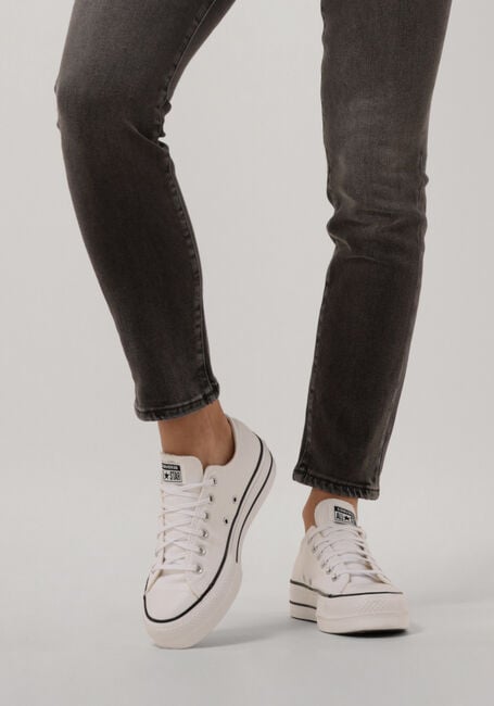 all stars wit dikke zool