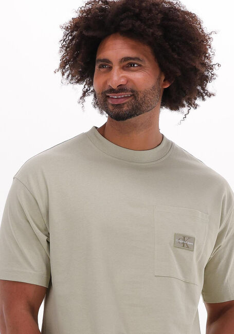 Beige CALVIN KLEIN T-shirt SHRUNKEN BADGE POCKET TEE - large