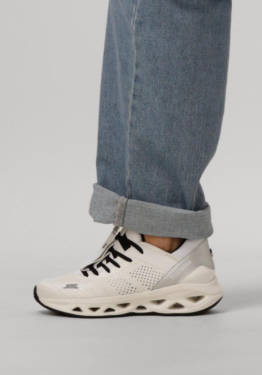 Witte STEVE MADDEN Lage sneakers SURGE 1 - large