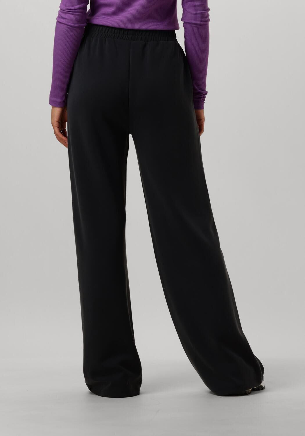 ALIX THE LABEL Dames Broeken Ladies Knitted Cupro Look Pants Zwart