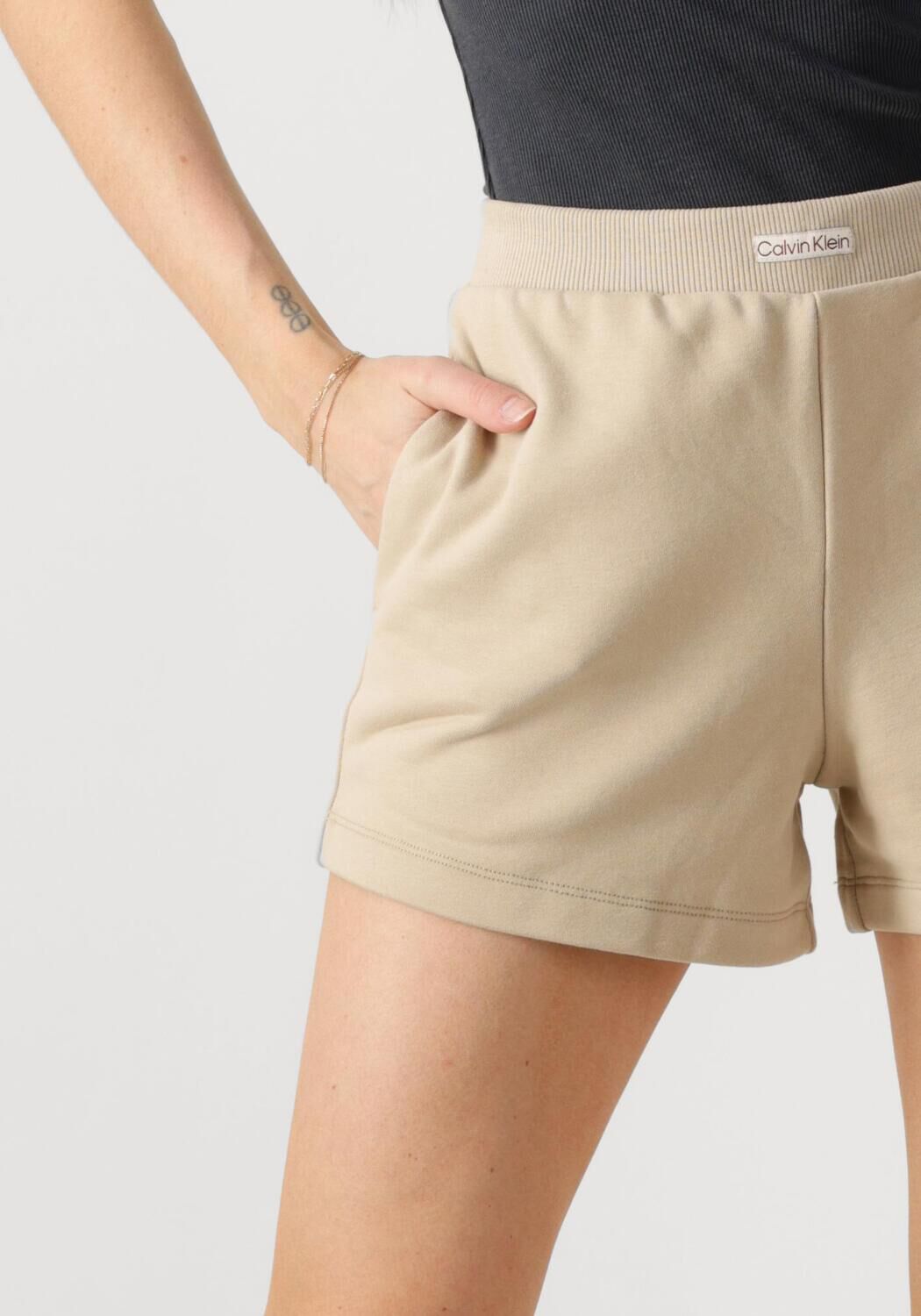 CALVIN KLEIN Dames Broeken Placed Institutional Short Beige