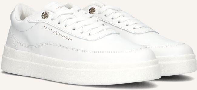 Witte TOMMY HILFIGER Lage sneakers MODERN COURT SNEAKER Witte TOMMY HILFIGER Lage sneakers MODERN COURT SNEAKER - large