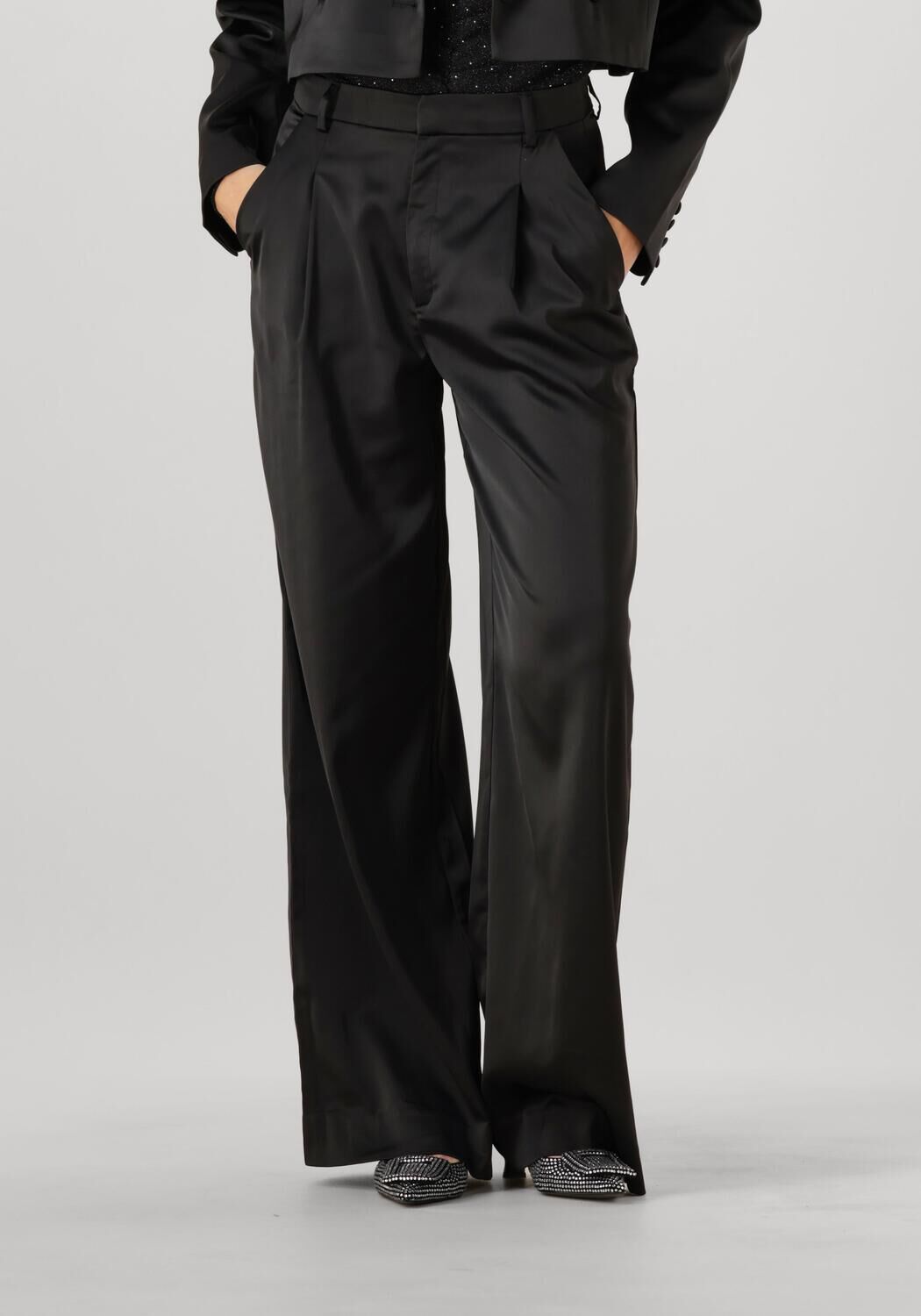 Gestuz Zwarte elegante broek voor vrouwen Black Dames