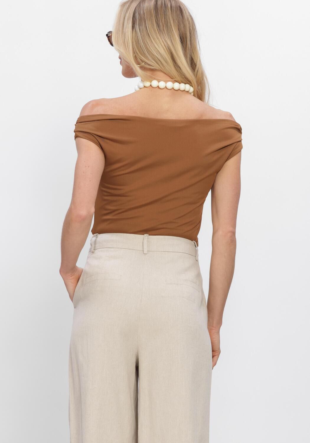 Roze MODSTR&Ouml;M Tops & T-shirts HIMAMD OFF SHOULDER TOP - large