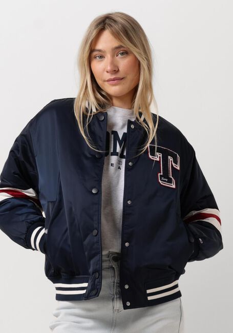 Blauwe TOMMY JEANS Jack TJW LETTERMAN SATIN - large