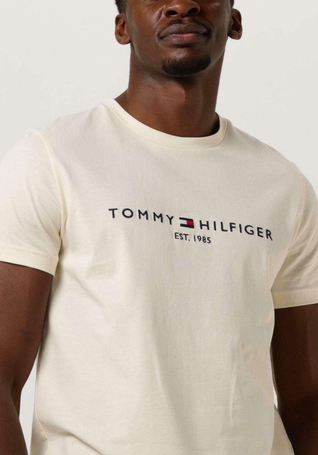 TOMMY HILFIGER Heren Polo's & T-shirts Tommy Logo Tee Beige