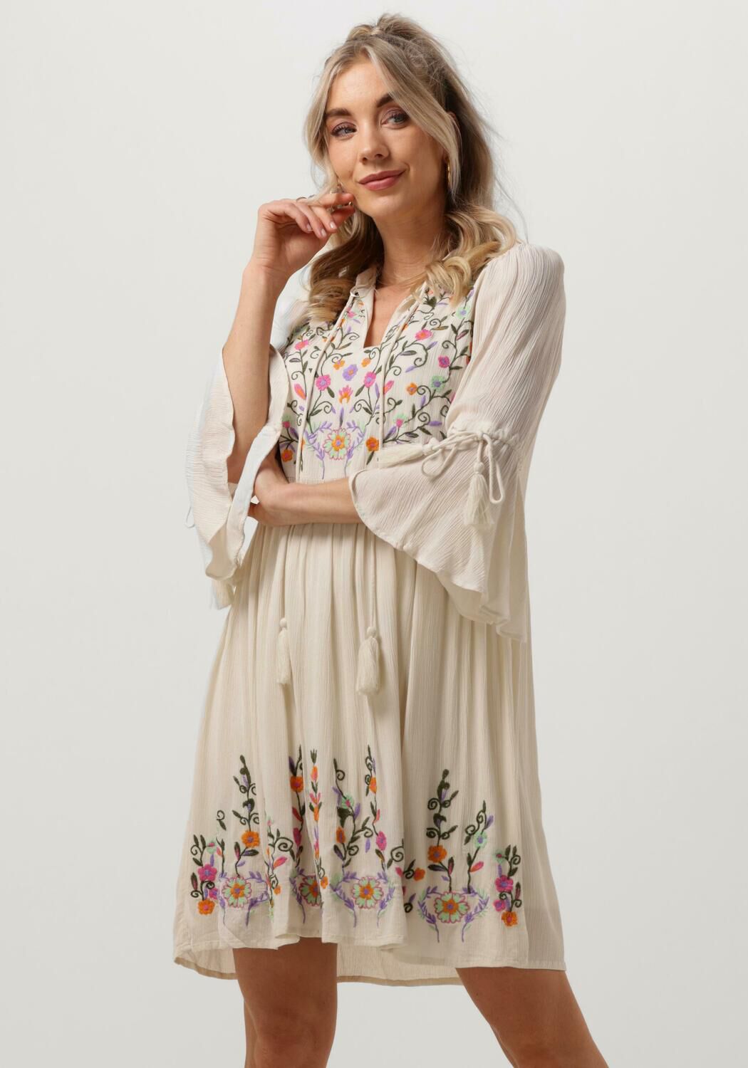 Beige Y.A.S. Midi jurk YASCHELLA 3 4 TUNIC DRESS Omoda