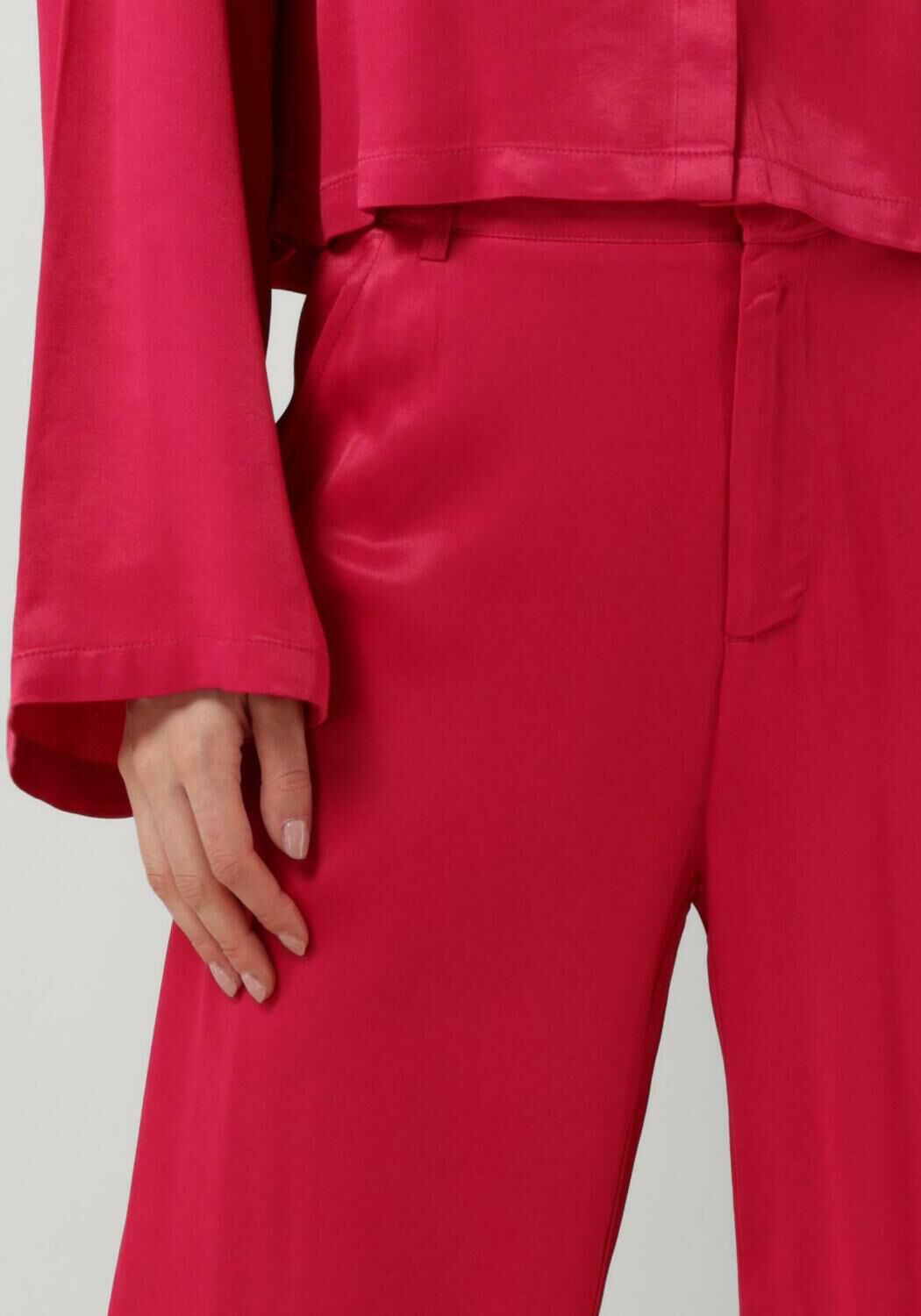 ALIX THE LABEL Dames Broeken Ladies Woven Satin Pants Roze