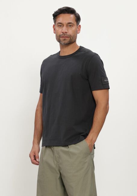 Antraciet CALVIN KLEIN T-shirt SS CLSC SUEDED JERSEY BADGE TEE - large