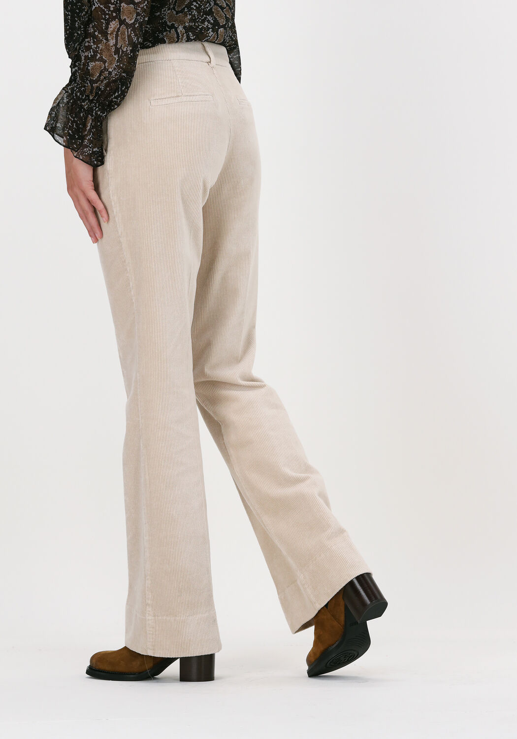 Ecru FIVEUNITS Flared broeken CLARA 393 WINTER WHITE CORDURO | Omoda