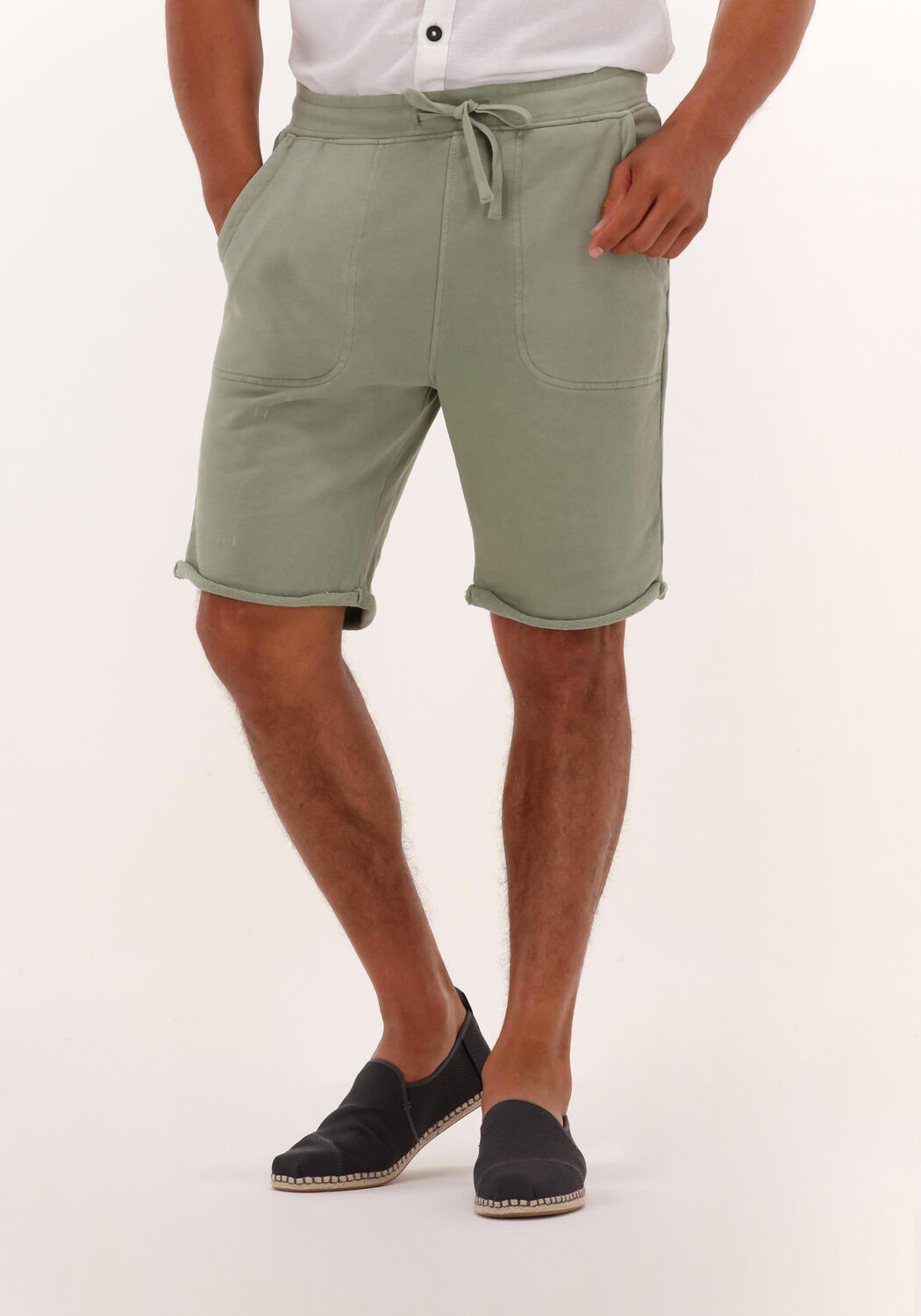 Groene DSTREZZED Korte broek JOGGER SHORTS WASHED SWEAT Omoda