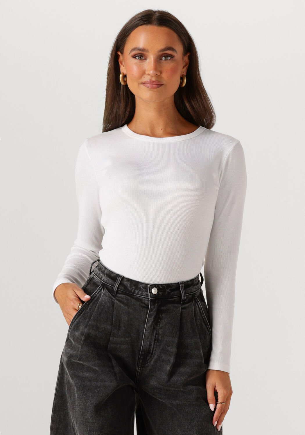 NOTRE-V Dames Tops & T-shirts Nv-eelke Round Neck Wit