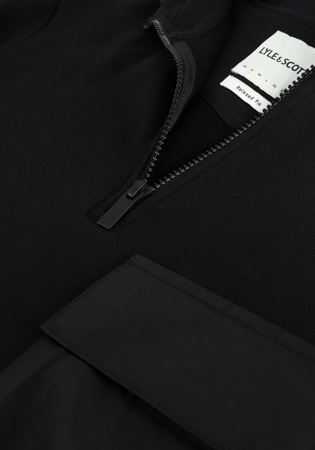 Zwarte LYLE & SCOTT Sweater POCKET HOODIE - large