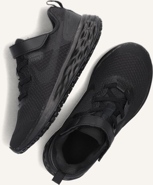 Zwarte NIKE Lage sneakers NIKE REVOLUTION 6 NN (PSV) Zwarte NIKE Lage sneakers NIKE REVOLUTION 6 NN (PSV) - large