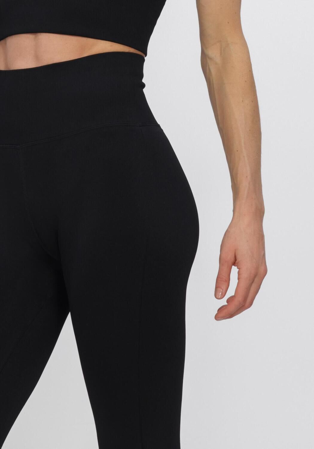Zwarte AIM'N Sportleggings SHAPE SEAMLESS FLARE TIGHTS - large