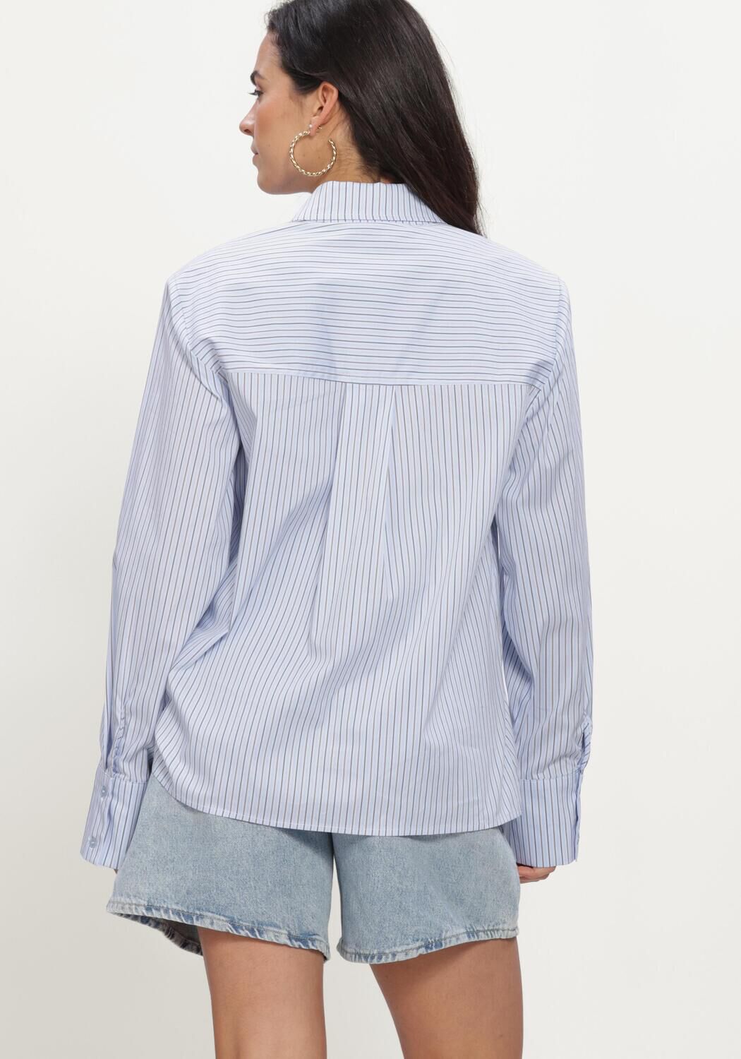 Lichtblauwe NOTRE-V Blouses NV-IRMA - large
