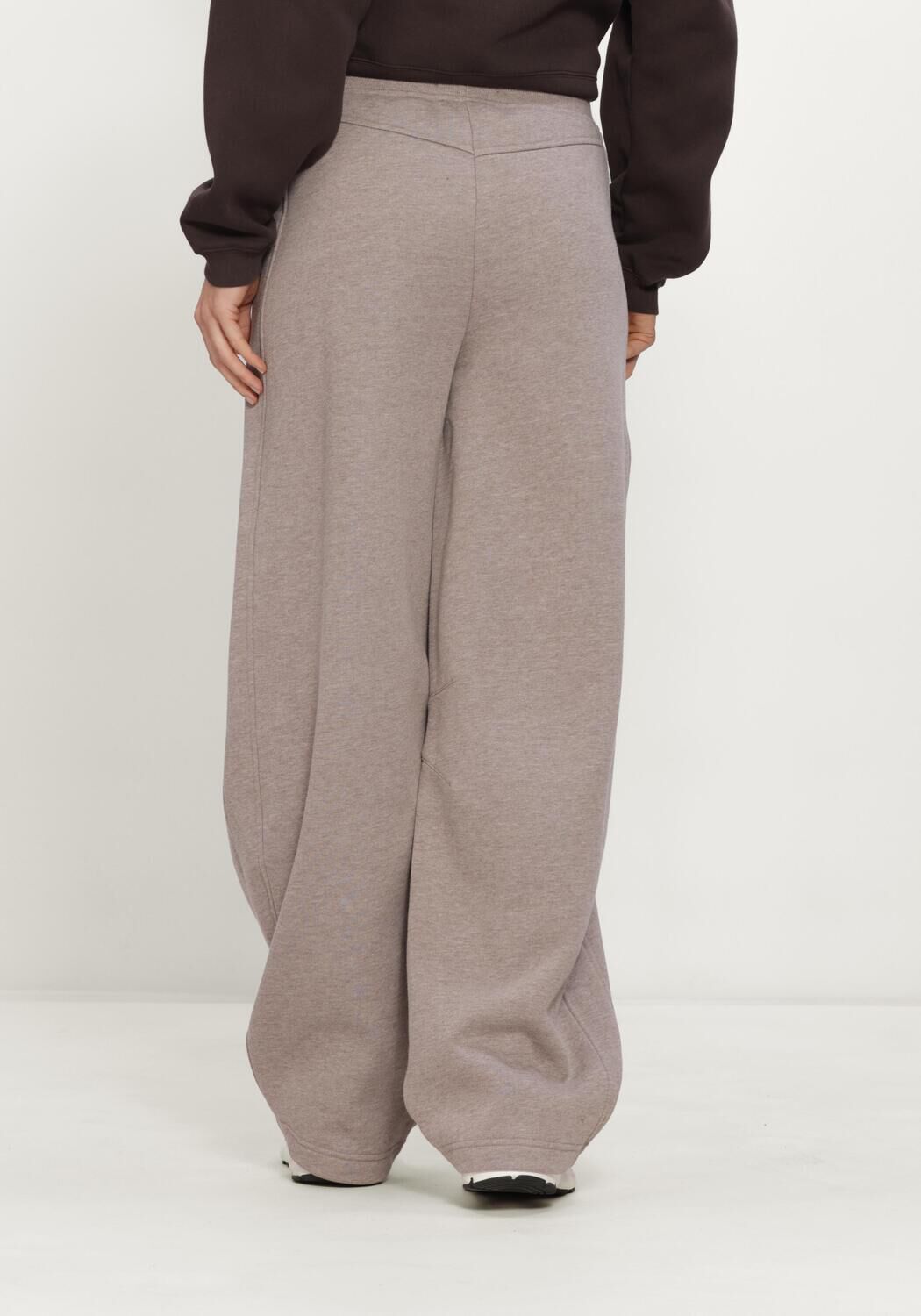 Taupe DEBLON SPORTS Joggingbroek JAYDEN WIDE LEG JOGGER - large