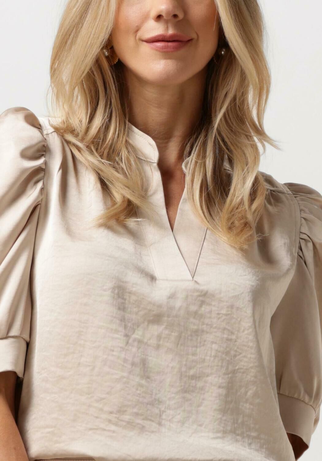 NEO NOIR Dames Tops & T-shirts Roella Heavy Sateen Blouse Beige