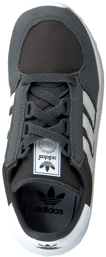 grijze adidas sneakers