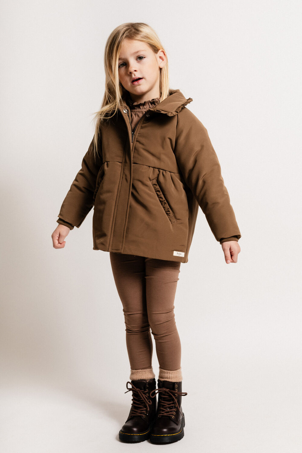 Bruine BAJE STUDIO Gewatteerde jas LOUISE - large