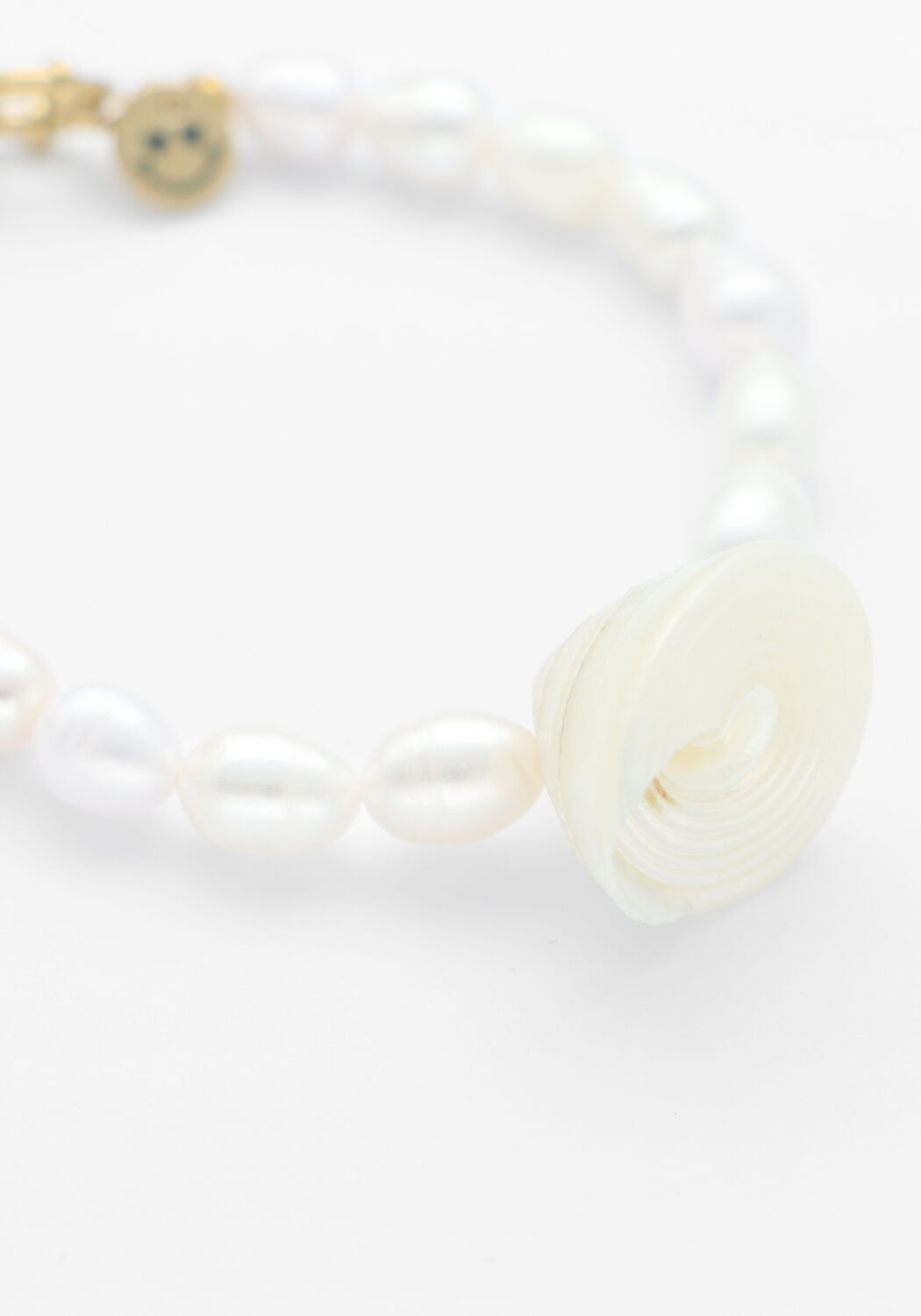 Witte BONNIE STUDIOS Sieraad BORIS SHELL BRACELET - large