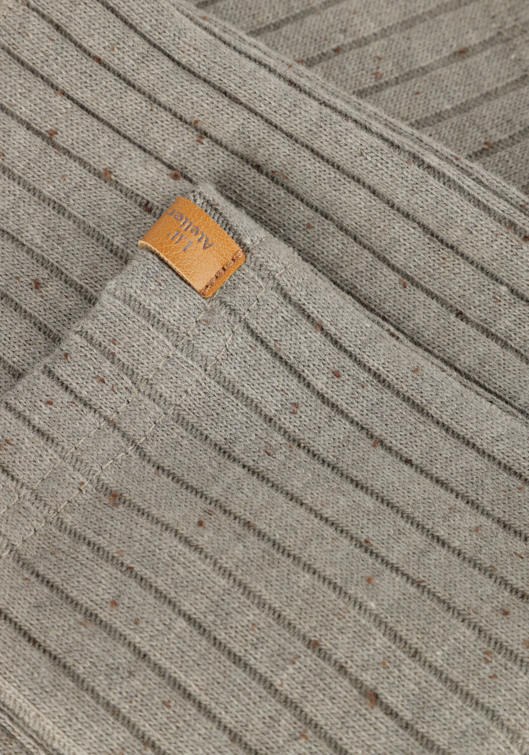 Taupe LIL' ATELIER Korte broek NMMOMILO SHORTS LIL - large